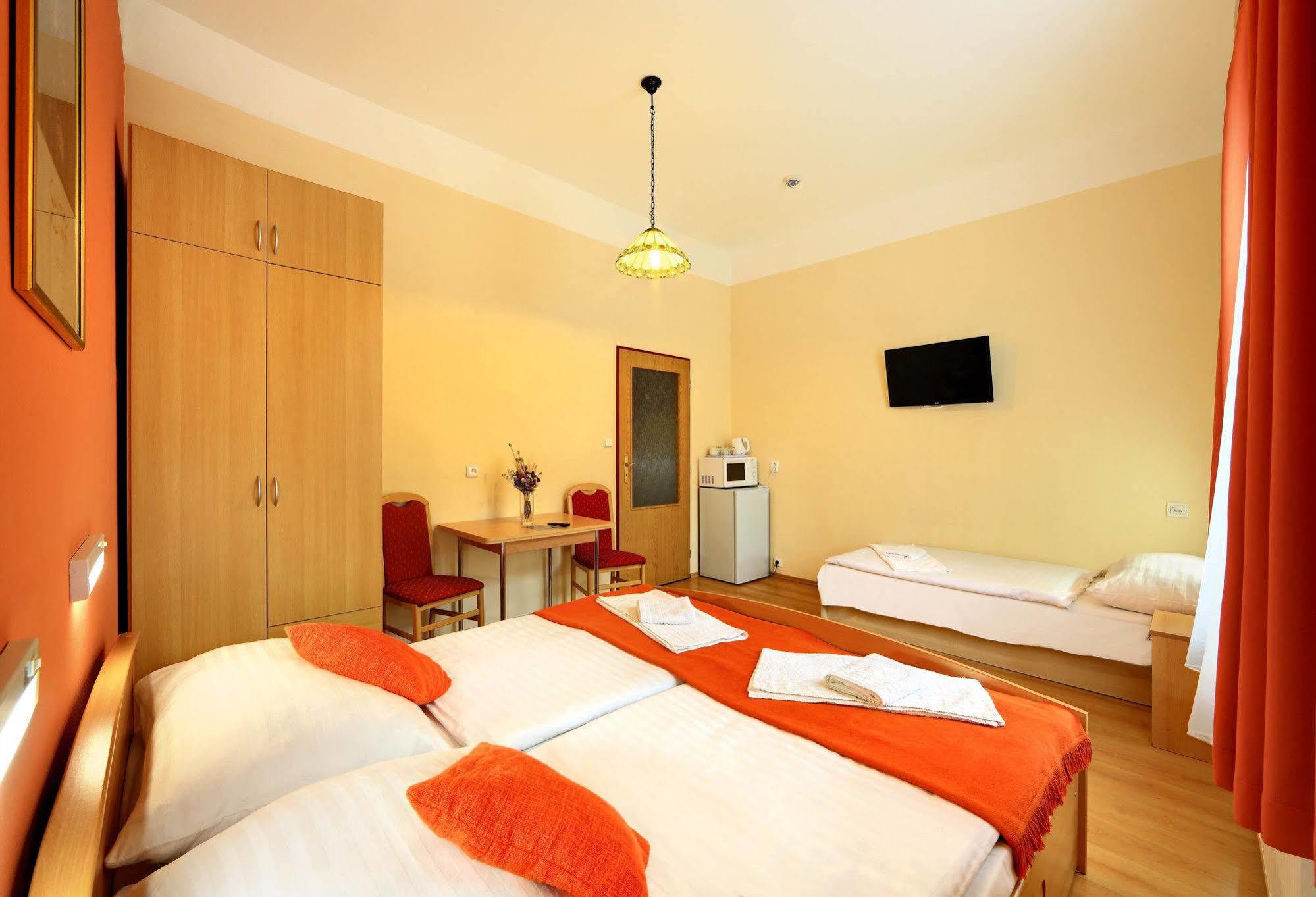 פראג Hotel Golden City Garni מראה חיצוני תמונה